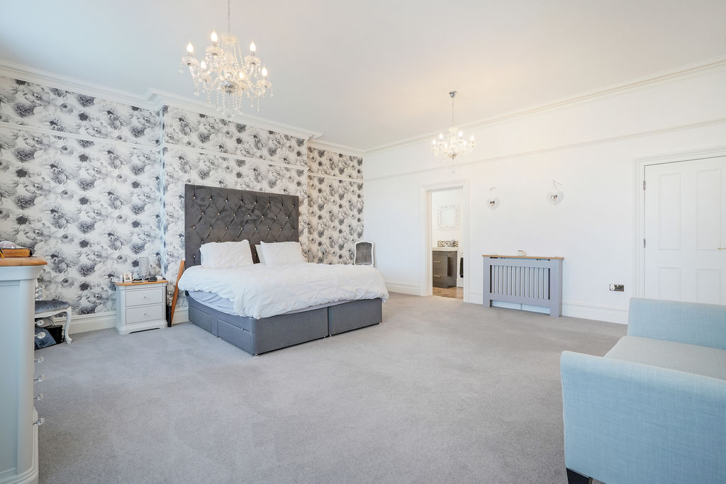 90 Southgate Eckington